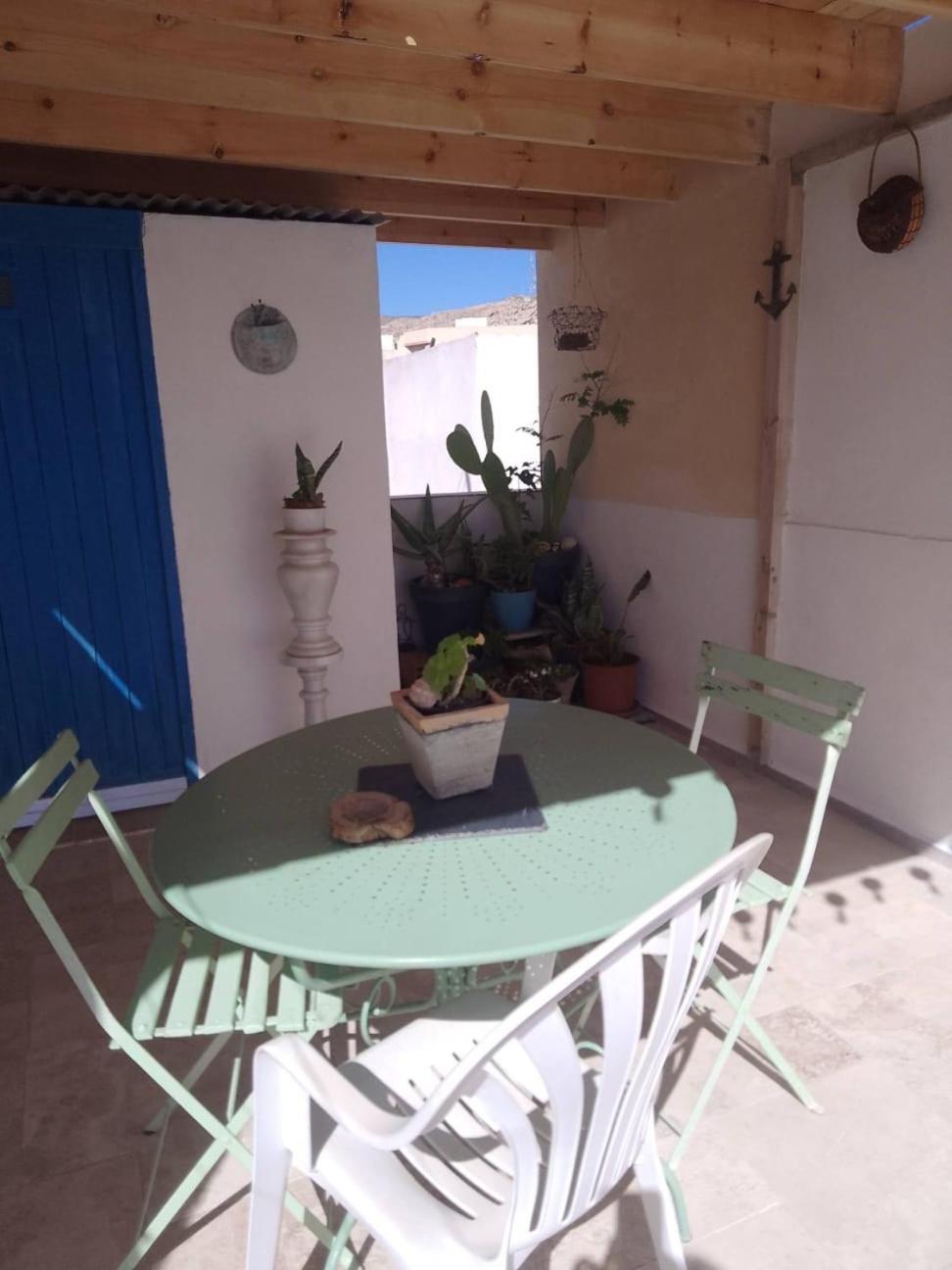 Casita La Paloma Bonita Del Pescador Hasta 5 Personas En El Casco Antiguo La Medina Centro Almeria Bajo Alcazaba Terraza Buena Vista Parking Privado Y Sabanas En Opcion Exterior photo